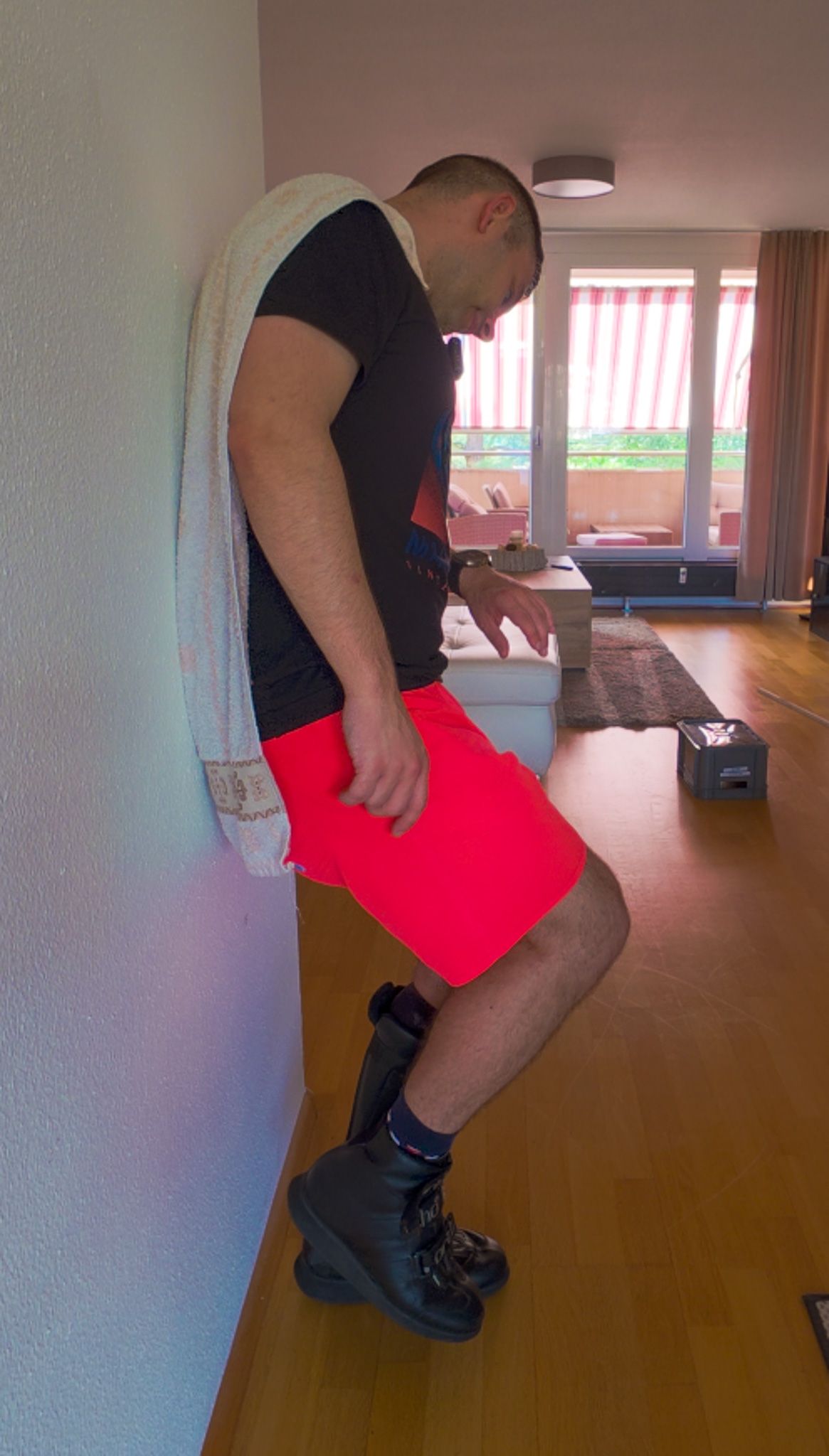 30062025_knieangewinkelt.jpg